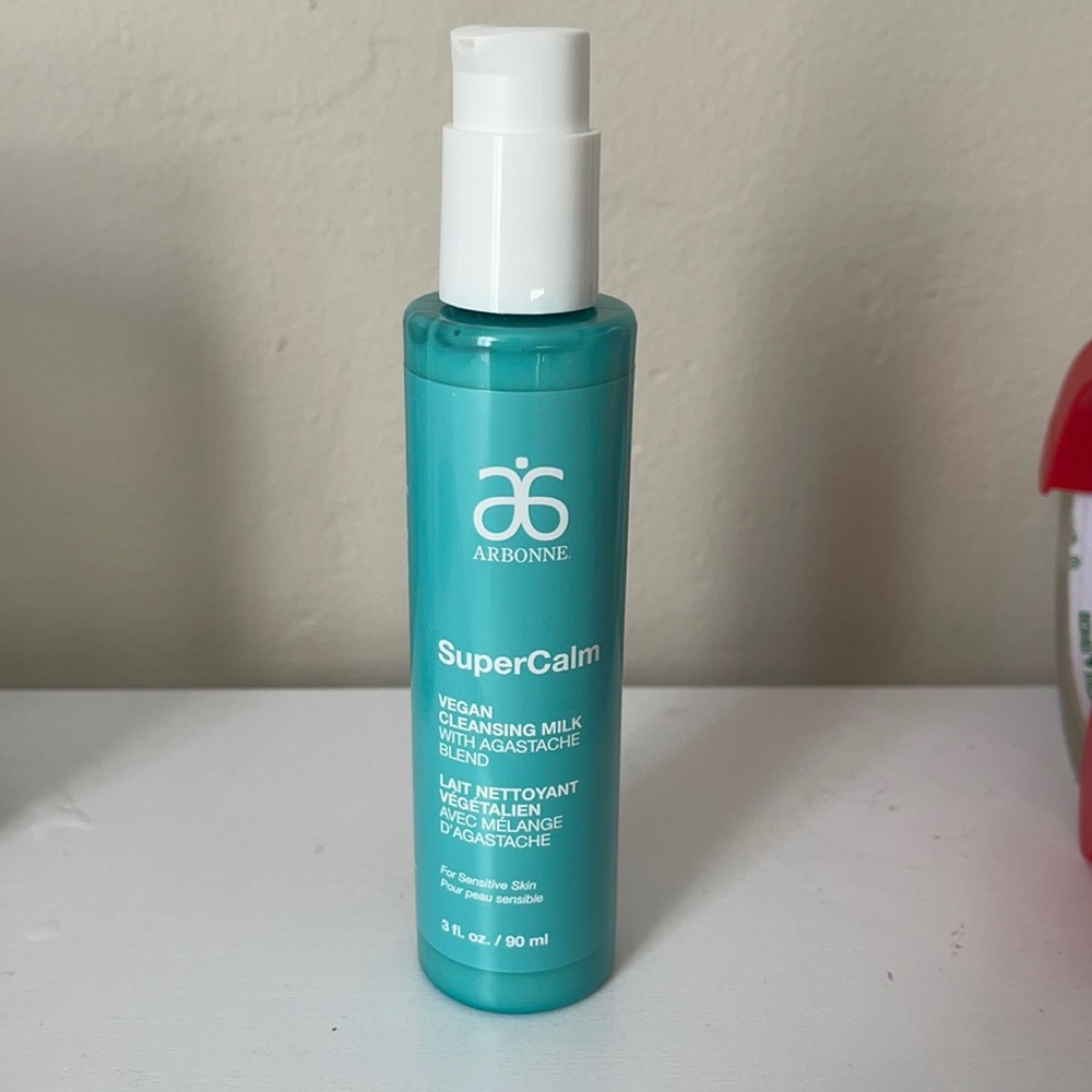 Arbonne super calm Cleansing Milk